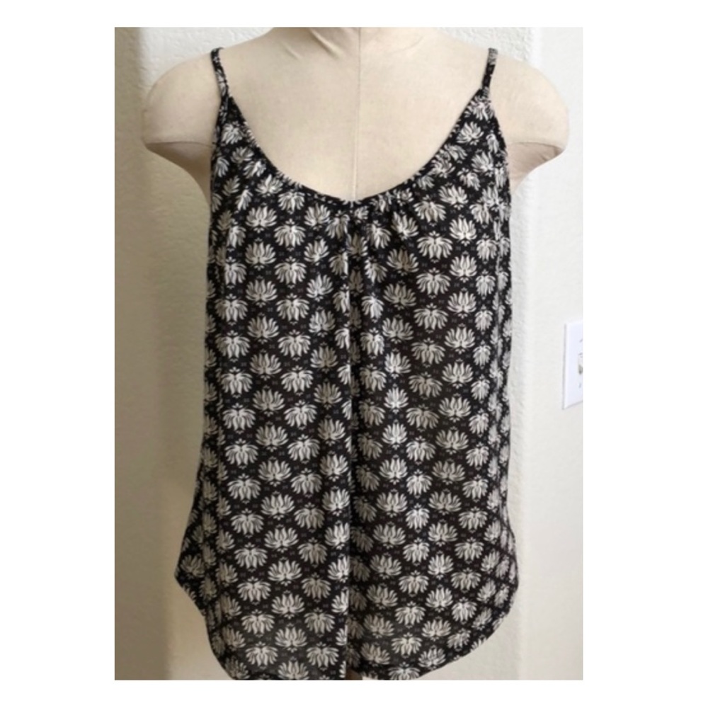 H&M lotus tank